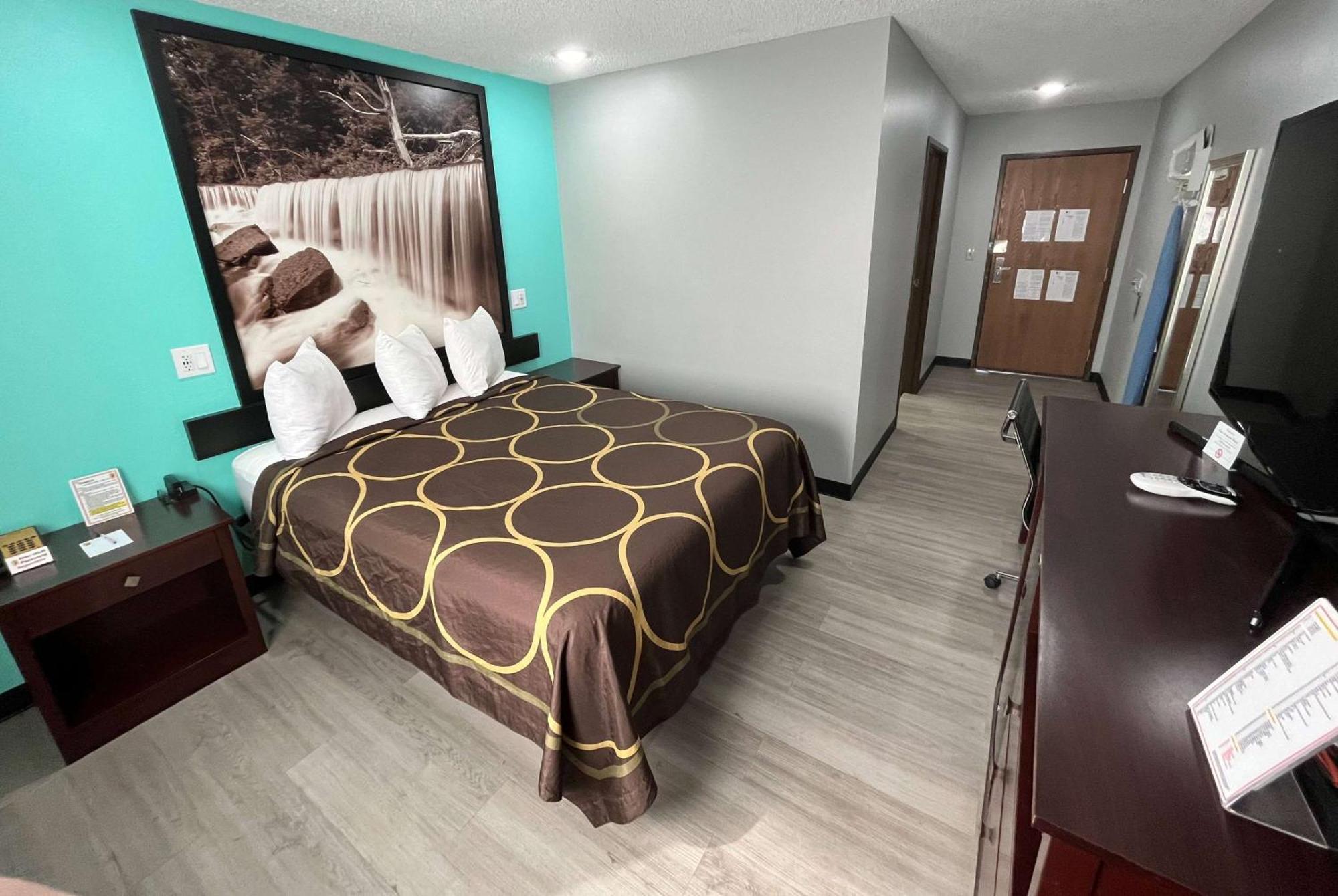 Motel Super 8 By Wyndham Emporia Extérieur photo