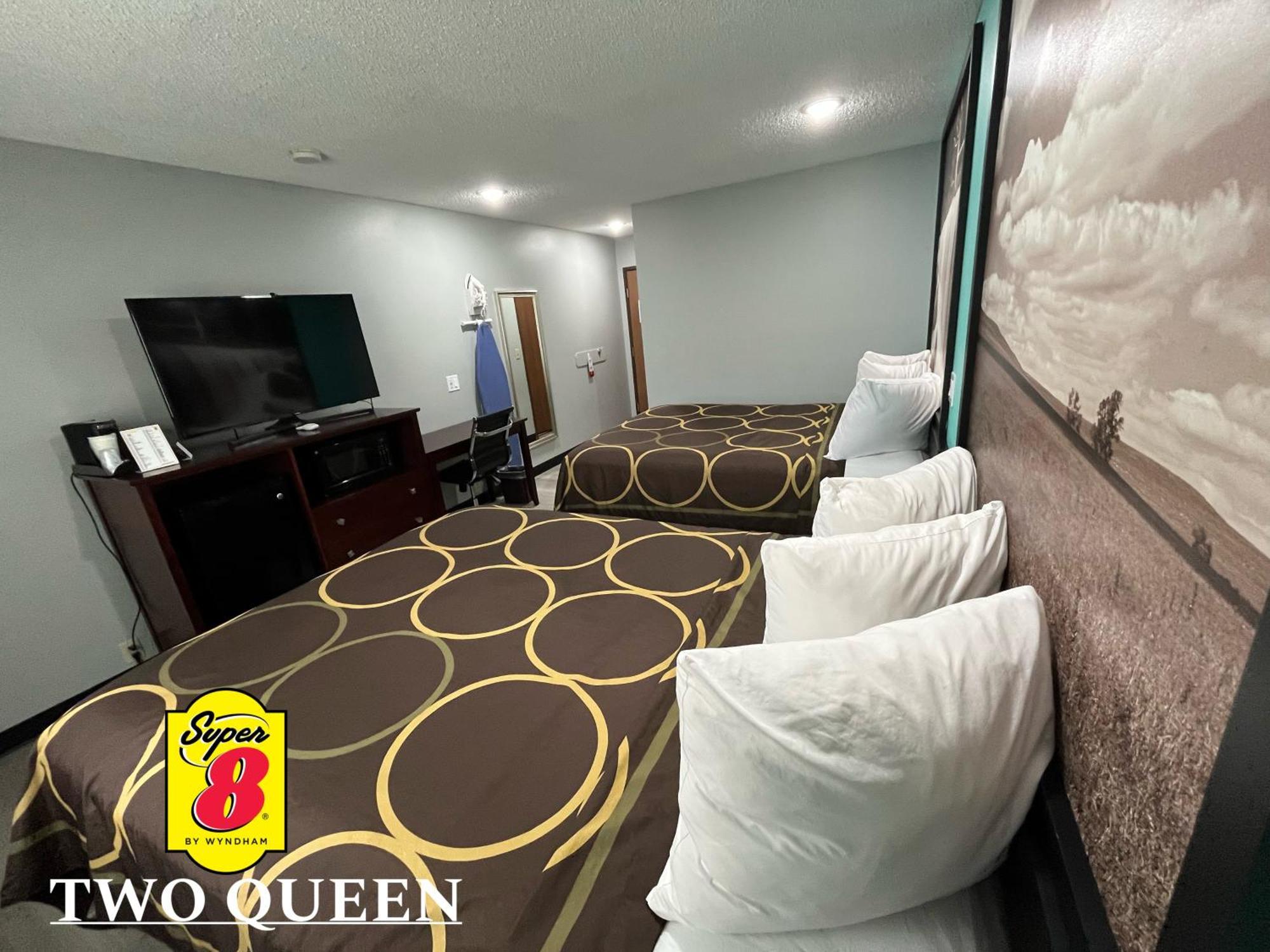Motel Super 8 By Wyndham Emporia Extérieur photo