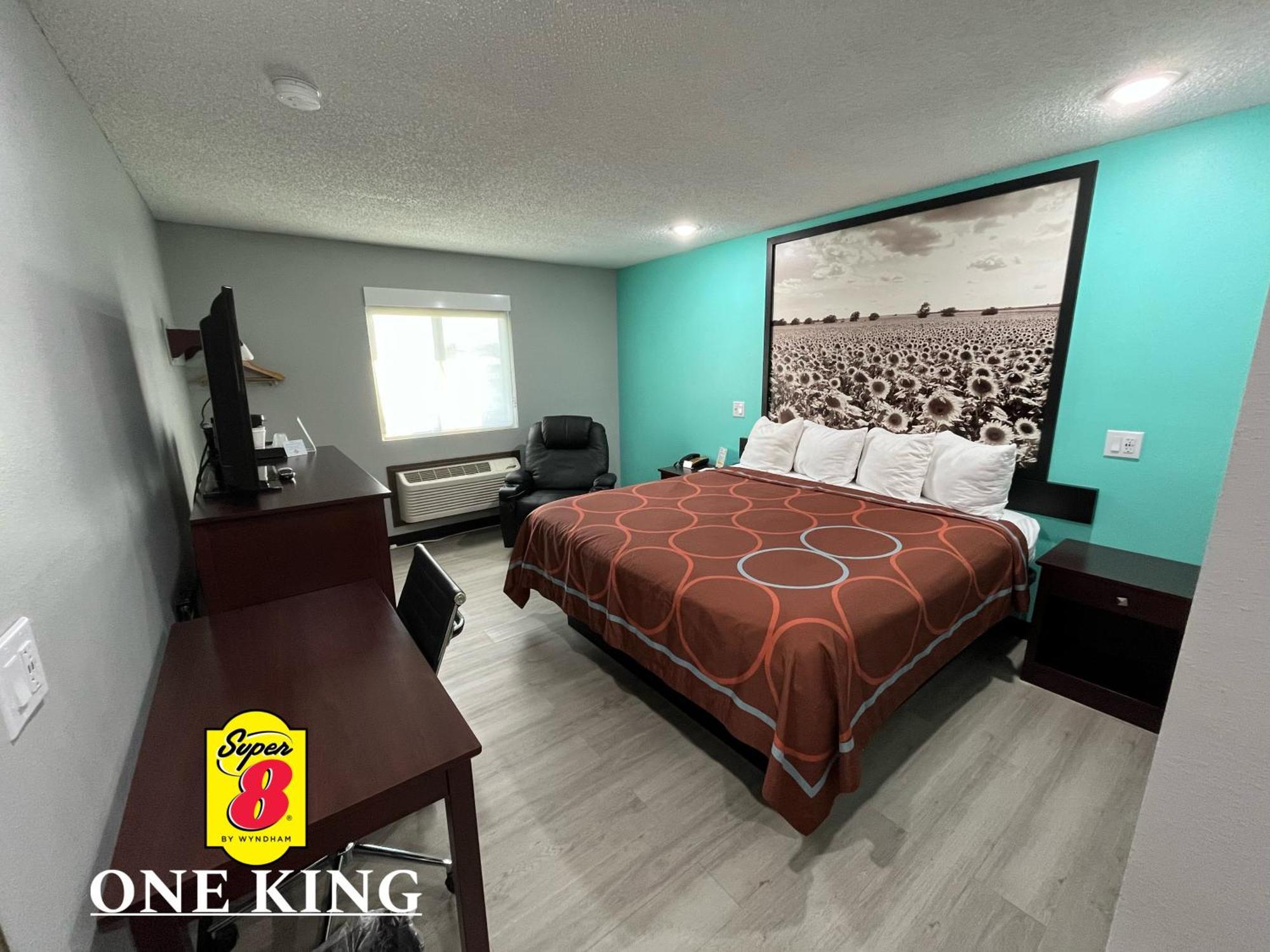 Motel Super 8 By Wyndham Emporia Extérieur photo