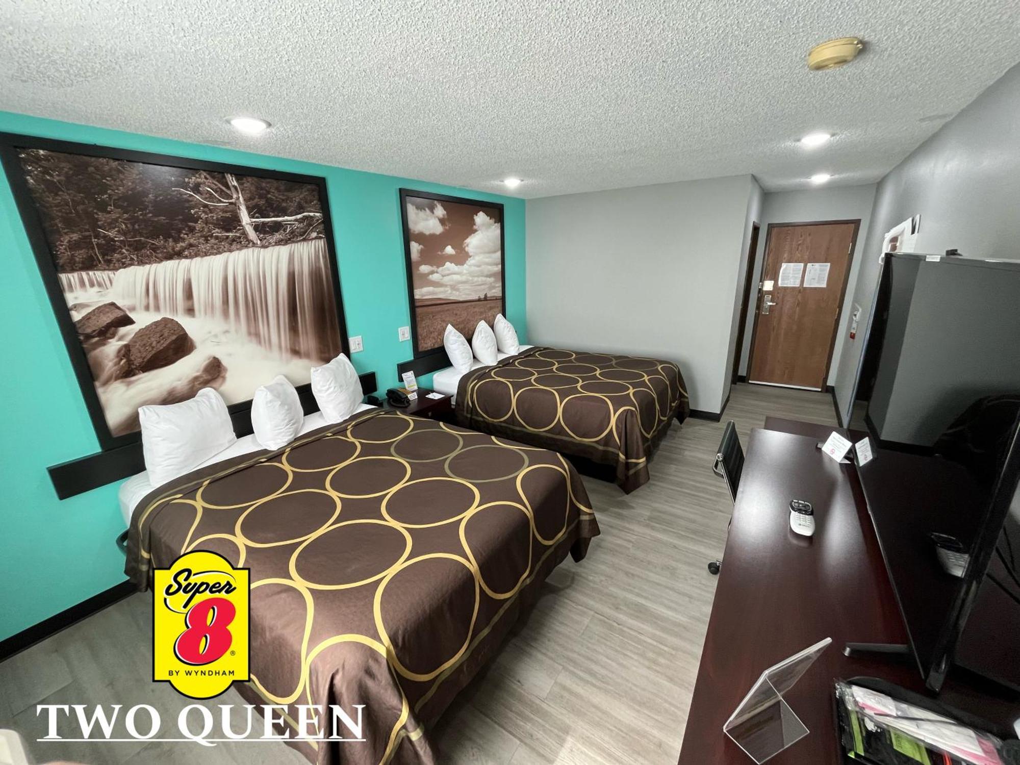 Motel Super 8 By Wyndham Emporia Extérieur photo